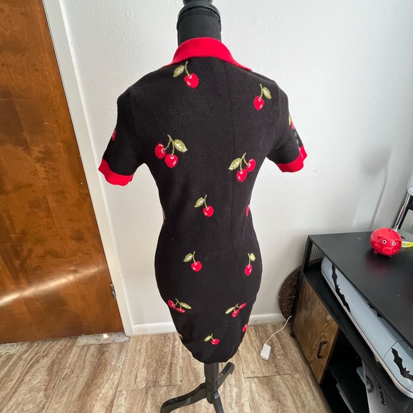 Forever 21 black knitted cherry dress - Picture 3 of 3